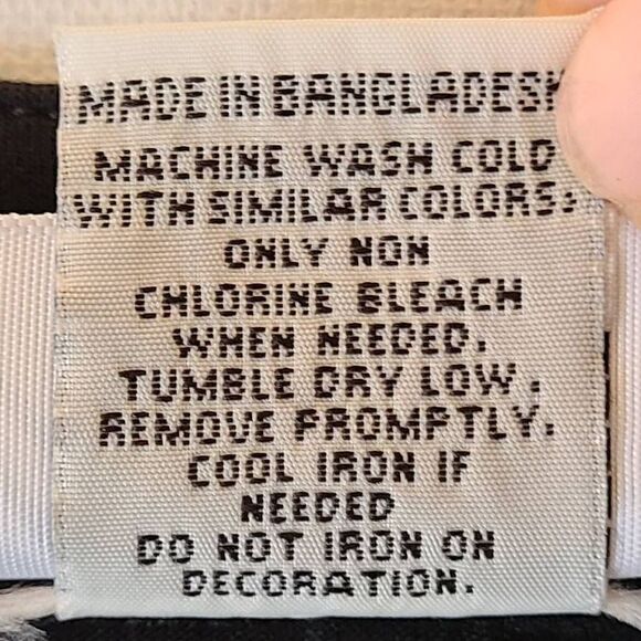 Victoria Womens Fun Kissy Face Emoji Graphic on Black Tunic Top Large - Picture 6 of 7